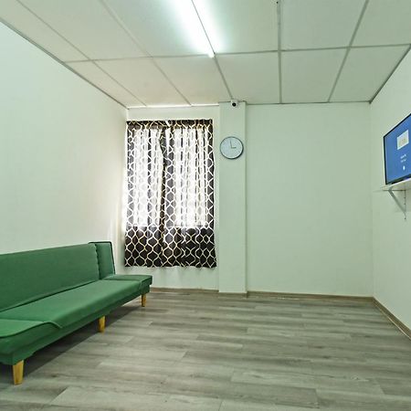 Spot On 90500 Sri Rampai Metro Hostel Κουάλα Λουμπούρ Εξωτερικό φωτογραφία